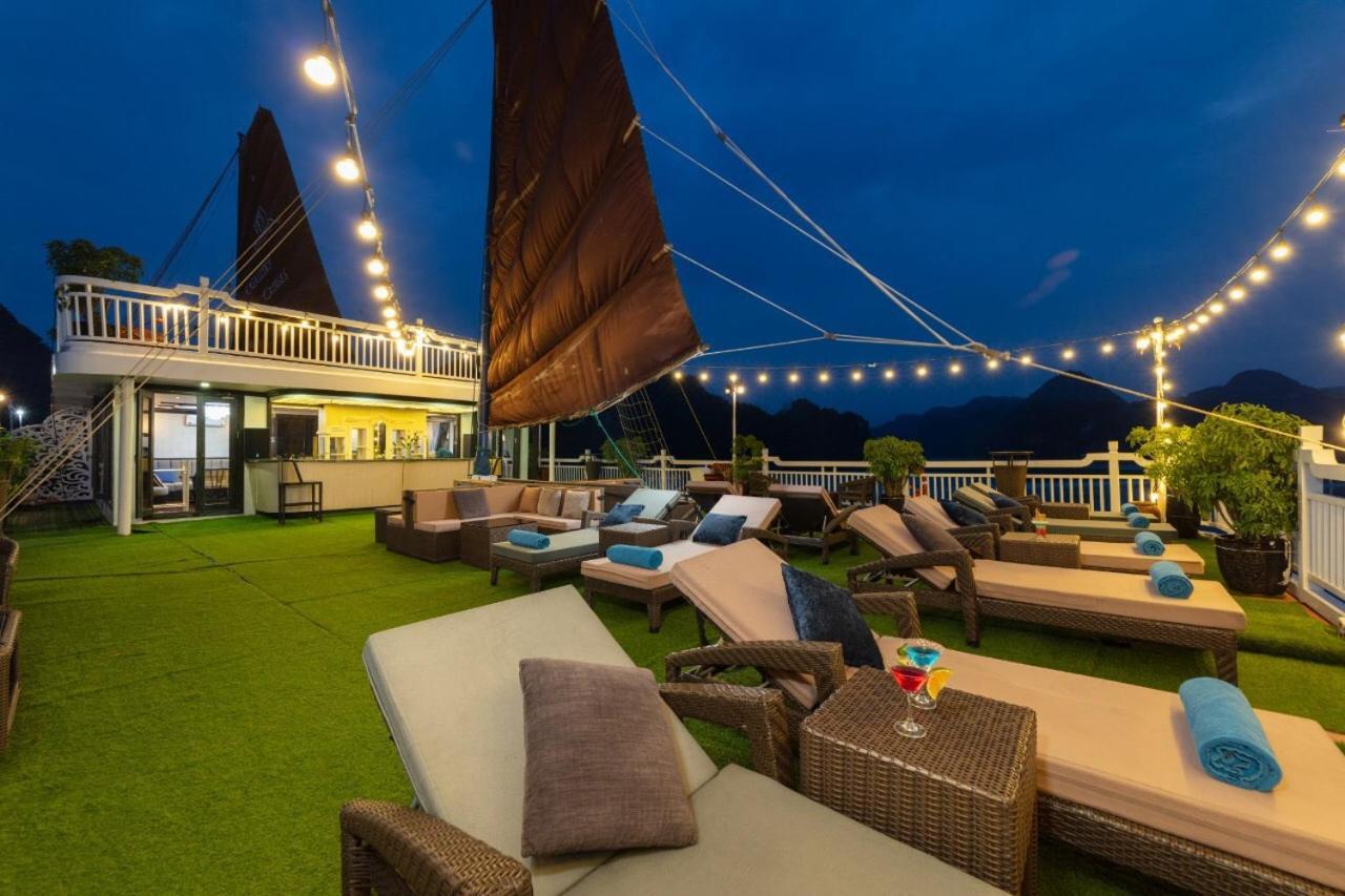 Madeline Cruises Hotel Ha Long Bagian luar foto