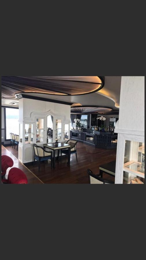 Madeline Cruises Hotel Ha Long Bagian luar foto
