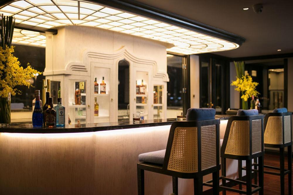 Madeline Cruises Hotel Ha Long Bagian luar foto