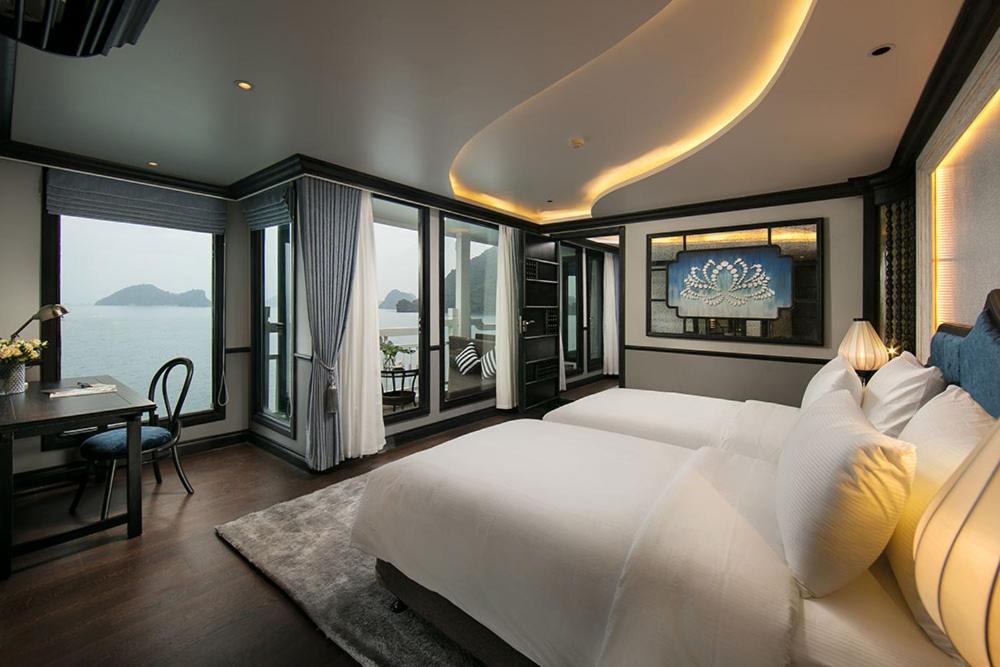 Madeline Cruises Hotel Ha Long Bagian luar foto