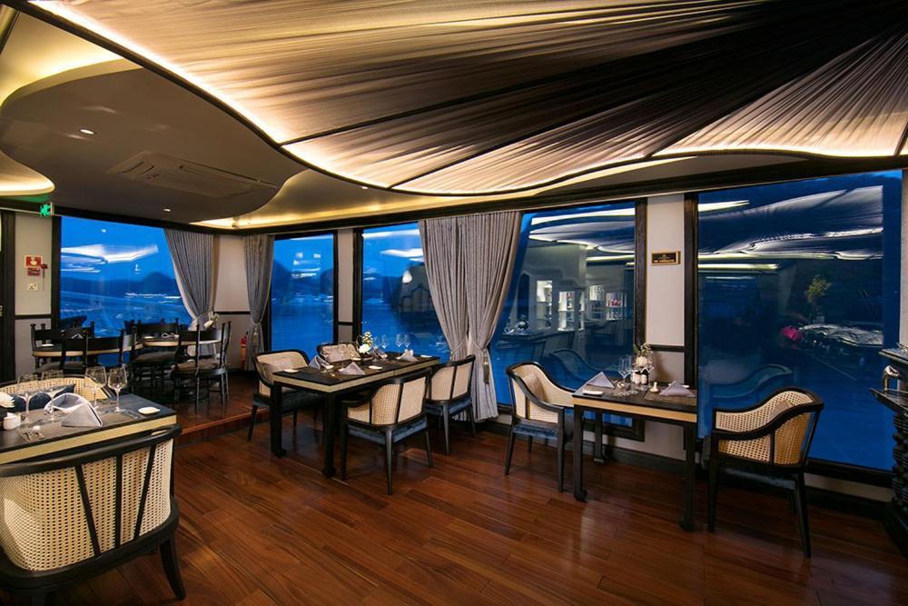Madeline Cruises Hotel Ha Long Bagian luar foto